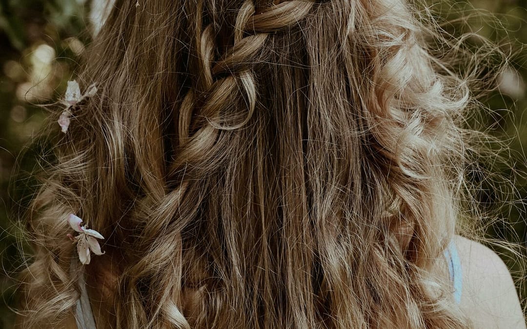 HOW TO ‘SPRING CLEAN’ YOUR SCALP AND PREPARE YOUR HAIR FOR THE WARMER MONTHS AHEAD